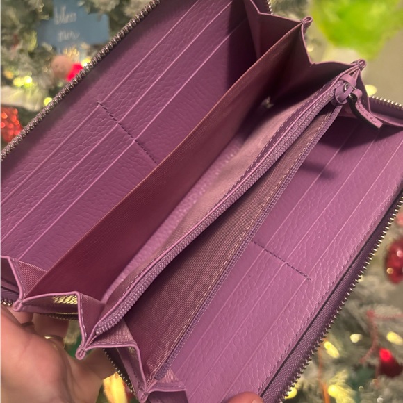 Gucci GG Marmont Purple / Lavendar Pastel Monochrome Long Zippy Wallet EUC - Picture 7 of 10